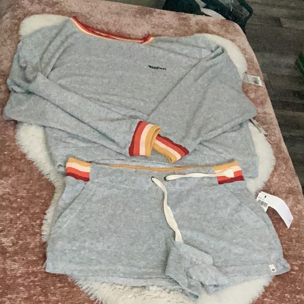 NWT RC lounge set